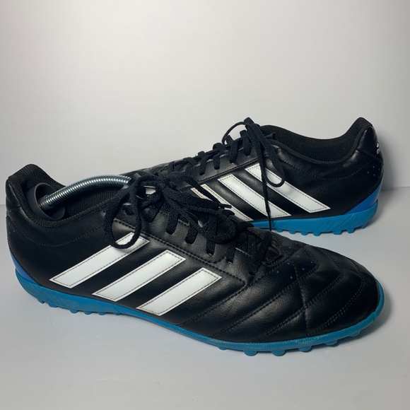 poshmark soccer cleats